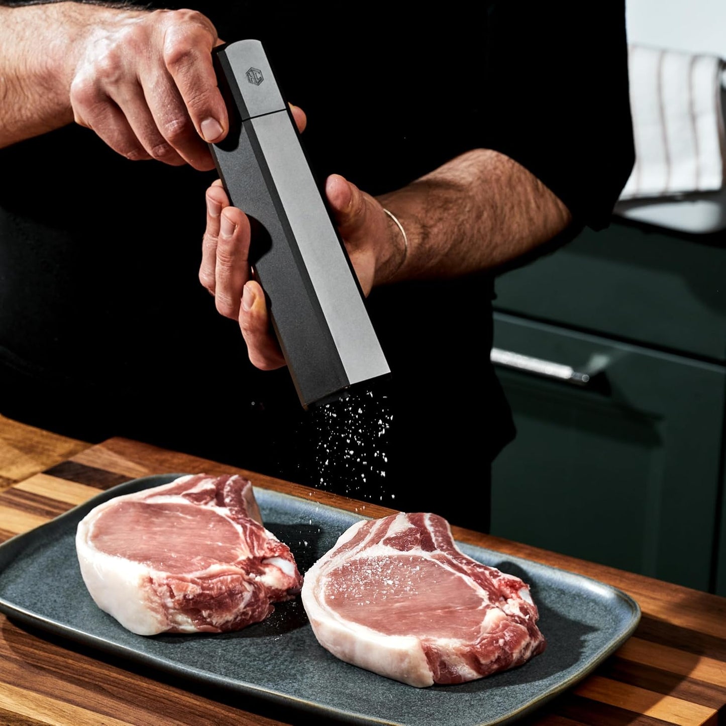 HexClad® HexMill Salt and Pepper Grinder Set